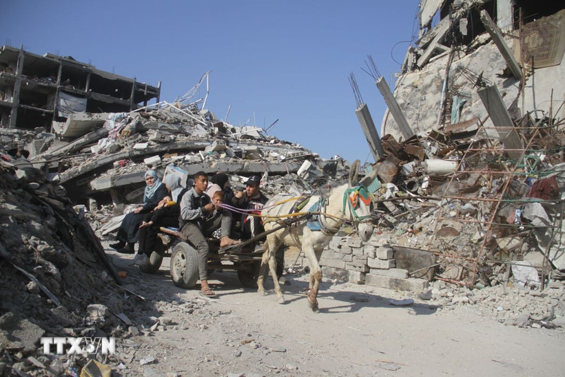 Các tòa nhà bị phá hủy do xung đột tại Jabalia, Dải Gaza. (Ảnh: THX/TTXVN)