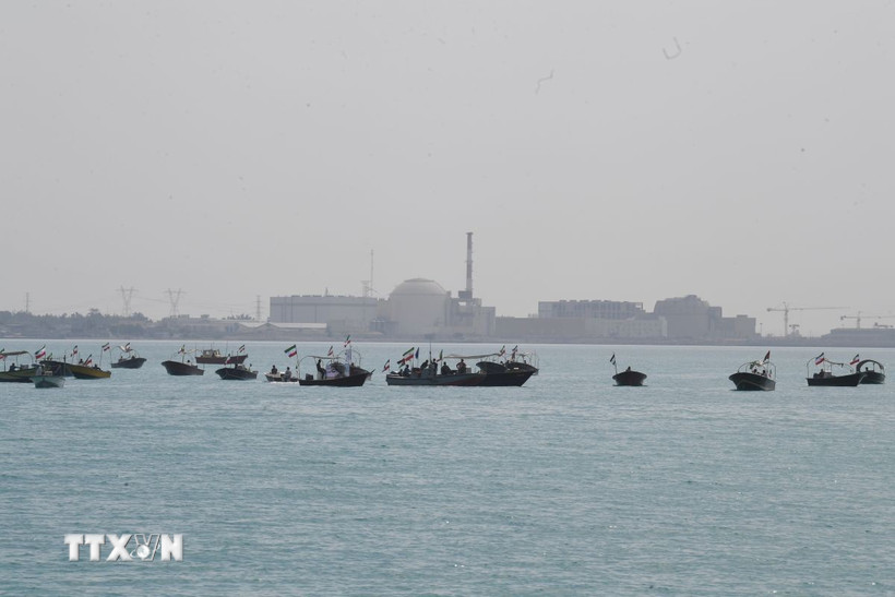 Tàu của Lực lượng Vệ binh Cách mạng Hồi giáo (IRGC) tại Vịnh Persian. (Ảnh: THX/TTXVN)