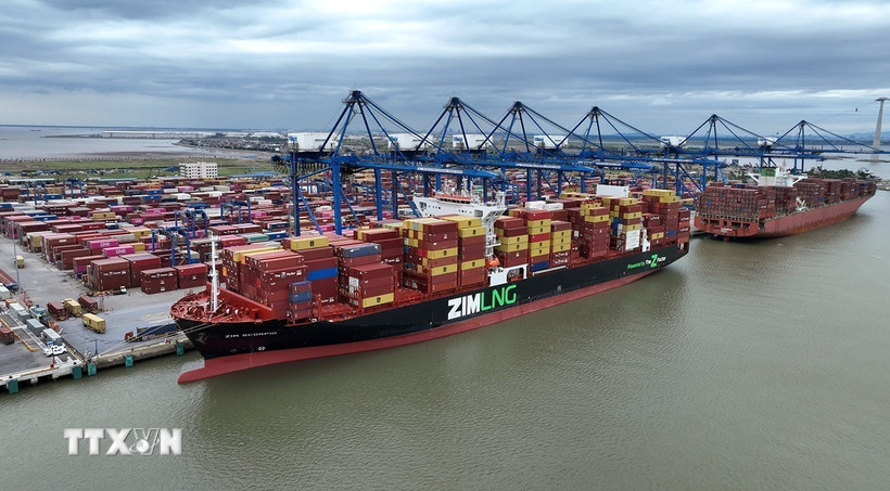 Hàng hóa xuất nhập khẩu từ cảng Việt Nam. (Ảnh minh họa: Vũ Sinh/TTXVN)