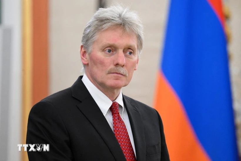 Người phát ngôn Điện Kremlin Dmitry Peskov phát biểu tại cuộc họp báo ở thủ đô Moskva. (Ảnh: AFP/TTXVN)