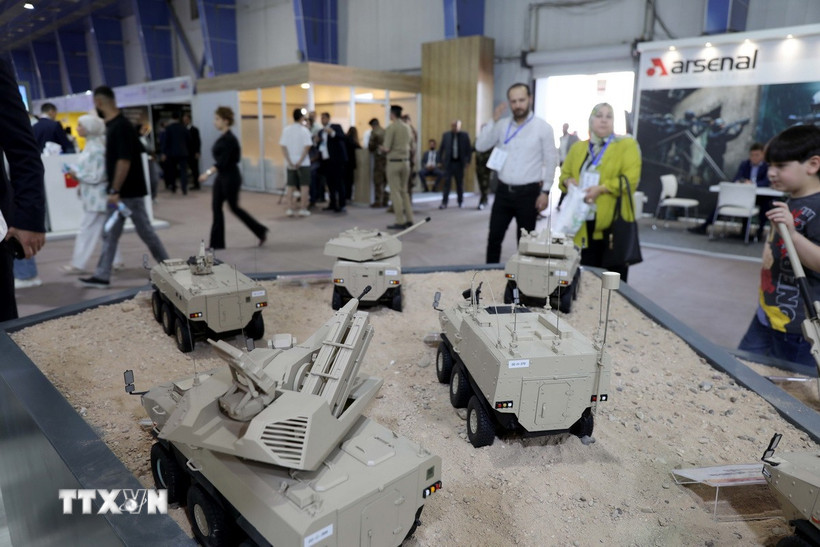 Mô hình được trưng bày tại triển lãm an ninh, quốc phòng, công nghiệp quân sự và an ninh mạng lần thứ 13 tại Baghdad, Iraq. (Ảnh: THX/TTXVN)