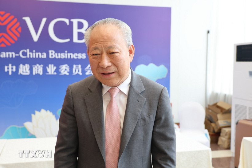 Ông Nghiêm Kiến Hoa, Chủ tịch Hội đồng quản trị Viện Nghiên cứu Chiến lược chuyên nghiệp, trả lời phỏng vấn của phóng viên TTXVN. (Ảnh: Quang Hưng/TTXVN)