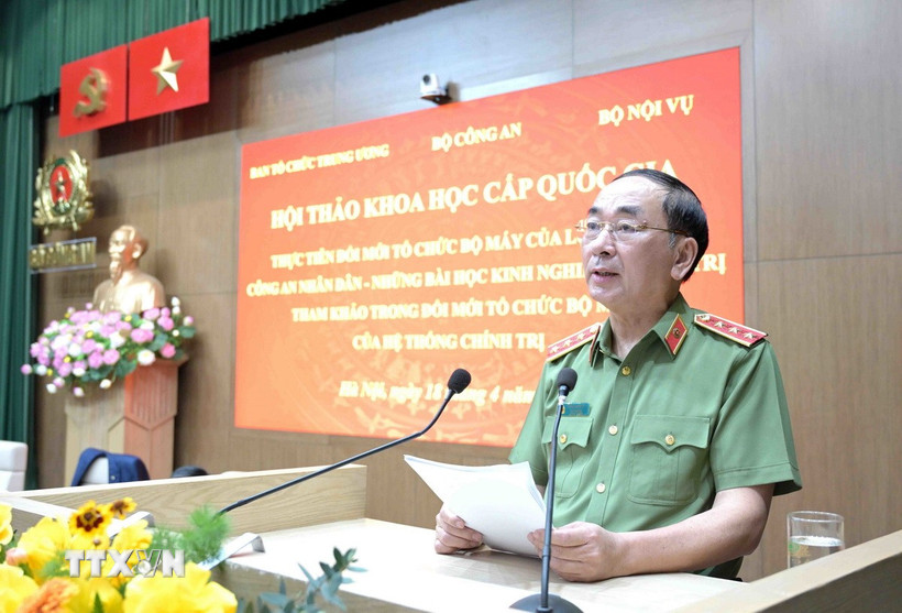 Thượng tướng Trần Quốc Tỏ, Ủy viên Trung ương Đảng, Thứ trưởng Bộ Công an, phát biểu tại một buổi hội thảo. (Ảnh: Phạm Kiên/TTXVN)