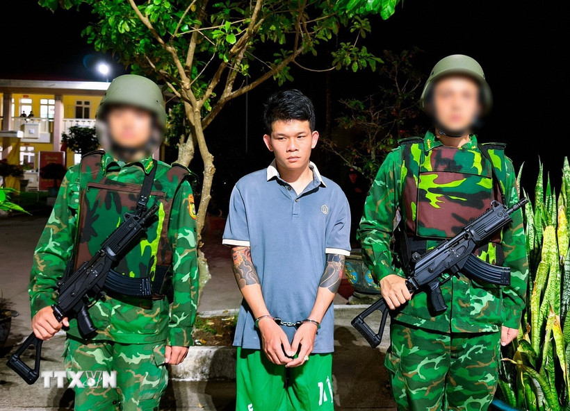 Đối tượng Huỳnh Công Triển bị tạm giữ. (Ảnh: TTXVN phát)