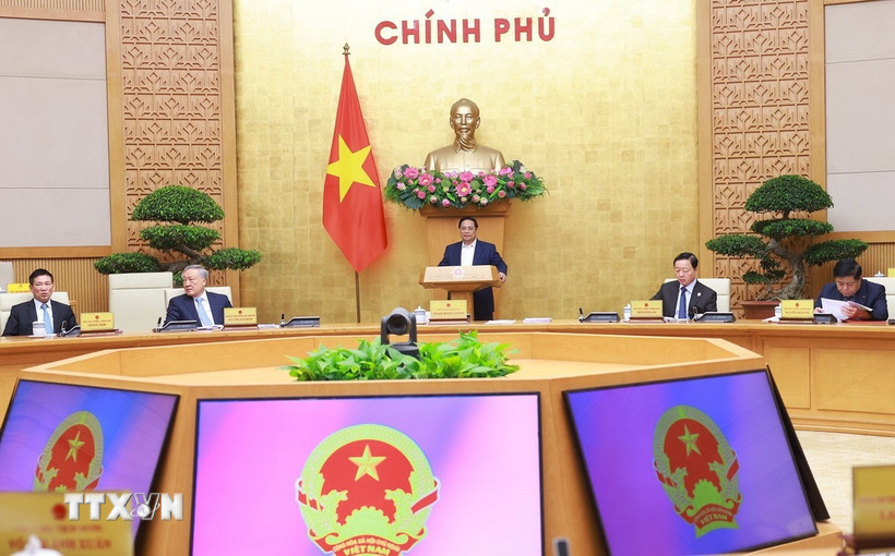 Thủ tướng Phạm Minh Chính chủ trì phiên họp Chính phủ thường kỳ tháng 5 năm 2025. (Ảnh: Dương Giang/TTXVN)