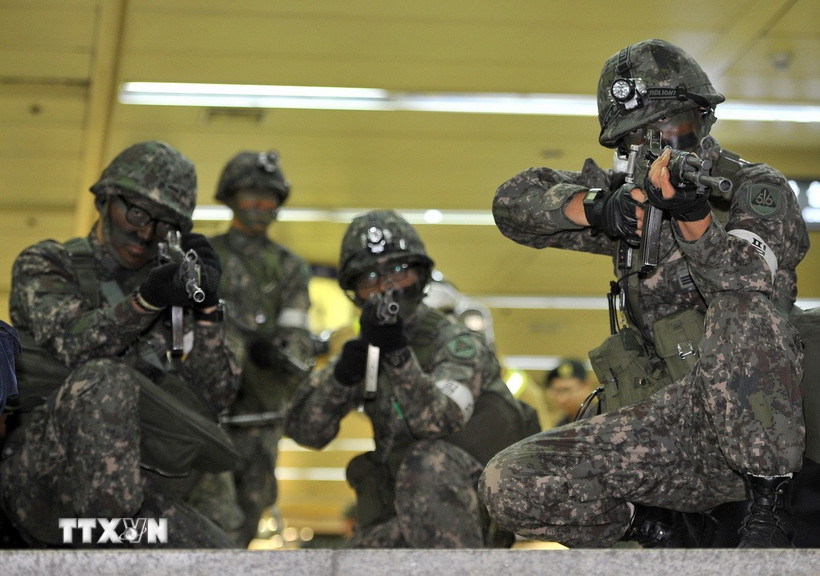 Binh sỹ Hàn Quốc tham gia cuộc tập trận Hoguk tại Seoul. (Ảnh: AFP/ TTXVN)