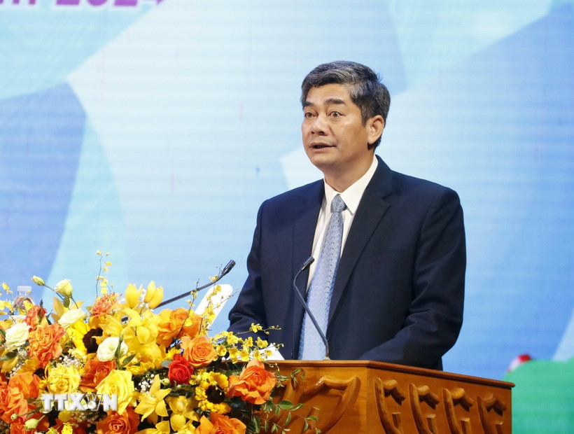 Ông Y Vinh Tơr được bổ nhiệm làm Thứ trưởng Bộ Dân tộc và Tôn giáo kiêm giữ chức Ủy viên Hội đồng quản trị Ngân hàng Chính sách xã hội. (Ảnh: Đồng Thúy/TTXVN)