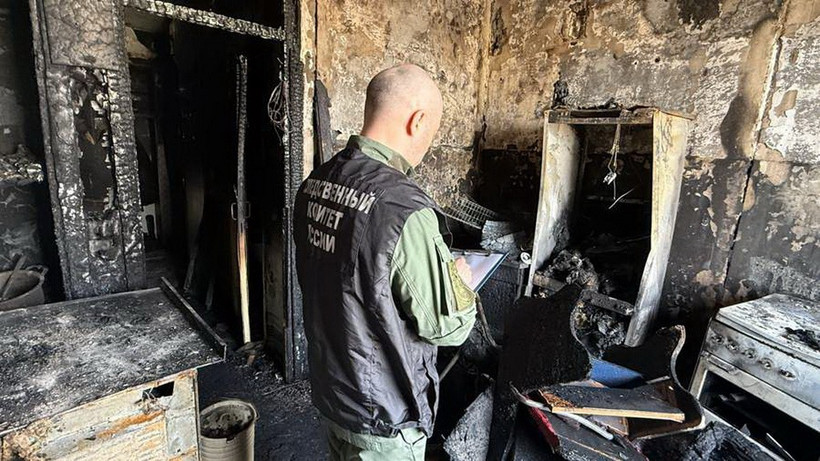 Nhân viên điều tra hiện trường vụ cháy. (Nguồn: Cơ quan điều tra thuộc Ủy ban điều tra của Nga)