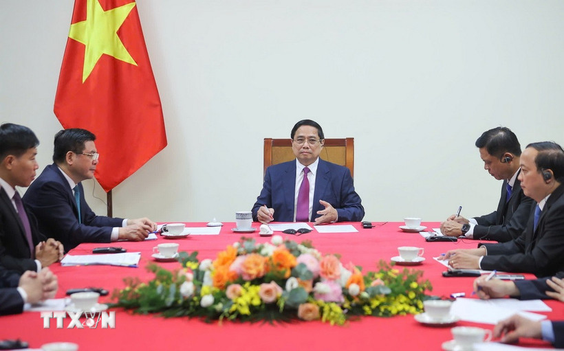 Thủ tướng Phạm Minh Chính điện đàm với Thủ tướng Campuchia Hun Manet. (Ảnh: Dương Giang/TTXVN)