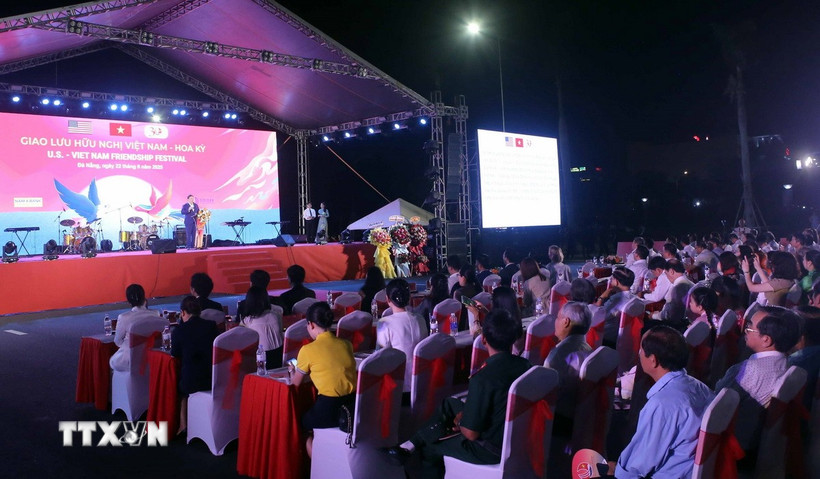Quang cảnh chương trình Giao lưu hữu nghị Việt Nam-Hoa Kỳ tại thành phố Đà Nẵng. (Ảnh: Trần Lê Lâm/TTXVN)