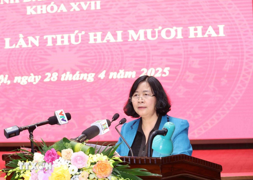 Bà Bùi Thị Minh Hoài, Ủy viên Bộ Chính trị, Bí thư Thành ủy Hà Nội, phát biểu kết luận hội nghị. (Ảnh: Phương Hoa/TTXVN)