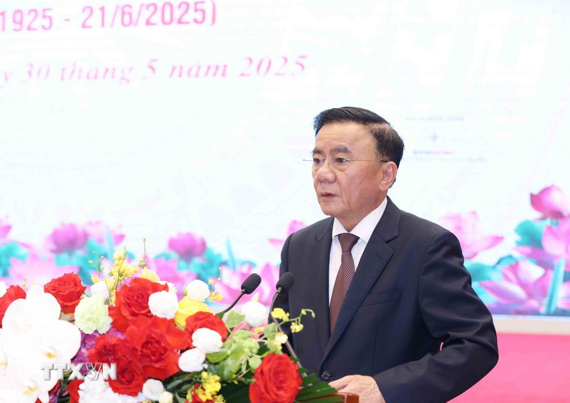 Ông Trần Cẩm Tú, Ủy viên Bộ Chính trị, Thường trực Ban Bí thư, phát biểu khai mạc hội thảo. (Ảnh: Phương Hoa/TTXVN)