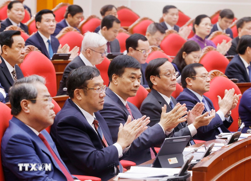 Các Ủy viên Trung ương Đảng dự Hội nghị lần thứ 11 Ban Chấp hành Trung ương Đảng khóa XIII. (Ảnh: TTXVN)