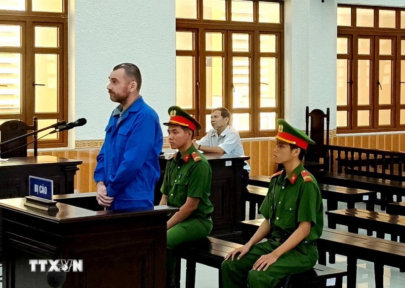 Bị cáo Roman Nikiforov tại phiên tòa. (Ảnh: Nguyễn Thanh/TTXVN)