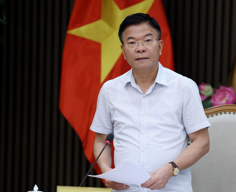 Phó Thủ tướng Lê Thành Long chủ trì họp Tổ Chỉ đạo số 4 của Đảng ủy Chính phủ. (Nguồn: Báo Chính phủ)