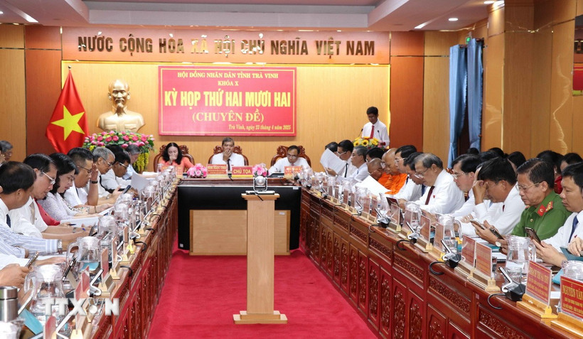 Đại biểu HĐND tỉnh Trà Vinh dự kỳ họp. (Ảnh: Phúc Sơn/TTXVN)