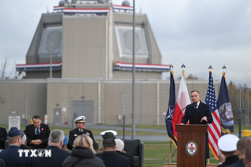 Tổng thống Ba Lan Andrzej Duda phát biểu tại lễ khánh thành căn cứ phòng thủ tên lửa của Mỹ tại Redzikowo, miền Bắc Ba Lan ngày 13/11/2024. (Ảnh: PAP/TTXVN)