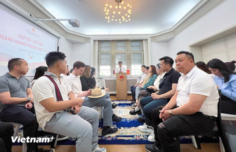 Tổng lãnh sự Lưu Xuân Đồng nhấn mạnh sự trưởng thành và phát triển đa dạng của cộng đồng doanh nghiệp người Việt Nam tại Đức. (Ảnh: Phương Hoa/Vietnam+)