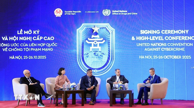 Các đại biểu thảo luận tại hội thảo. (Ảnh: Tuấn Anh/TTXVN)