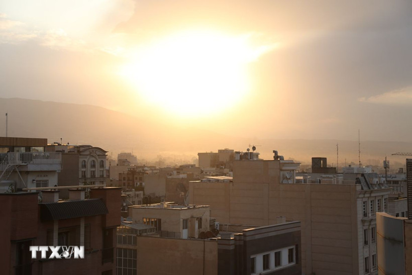 Quang cảnh thủ đô Tehran của Iran ngày 13/6. (Ảnh: THX/TTXVN)