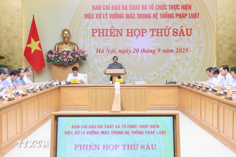 Phiên họp lần thứ sáu của Ban Chỉ đạo về rà soát và tổ chức thực hiện việc xử lý vướng mắc trong hệ thống pháp luật. (Ảnh: Dương Giang/TTXVN)