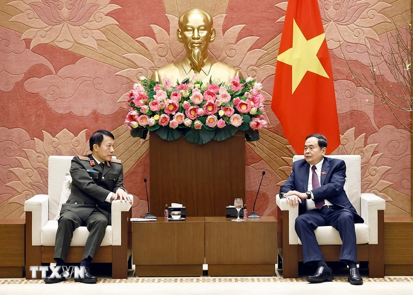 Chủ tịch Quốc hội Trần Thanh Mẫn với Đại tướng Lương Tam Quang, Bộ trưởng Bộ Công an. (Ảnh: Doãn Tấn/TTXVN)