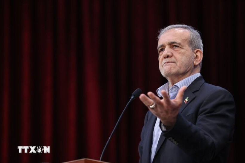Tổng thống Iran Masoud Pezeshkian. (Ảnh: IRNA/TTXVN)