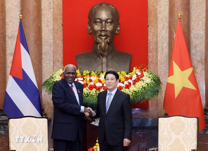 Chủ tịch nước Lương Cường tiếp Chủ tịch Quốc hội Cuba Esteban Lazo Hernandez. (Ảnh: Lâm Khánh/TTXVN)