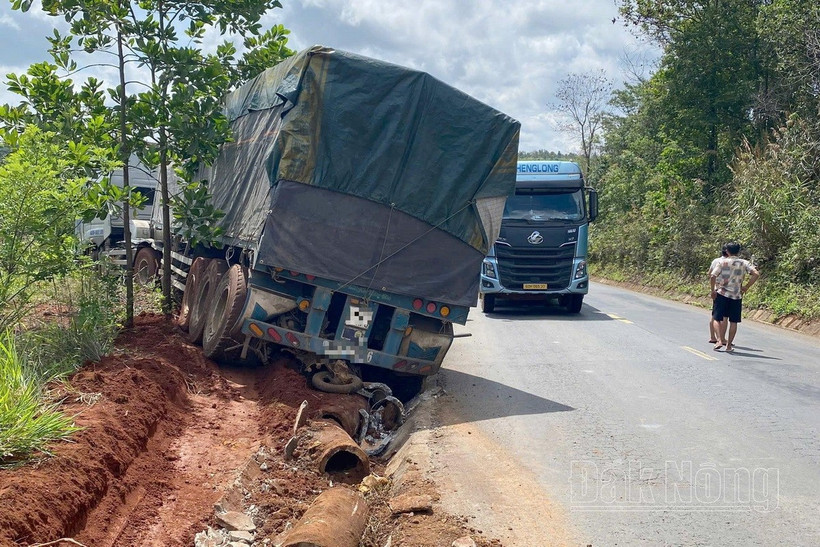 Hiện trường vụ tai nạn khiến 2 người tử vong. (Nguồn: Báo Đắk Nông)
