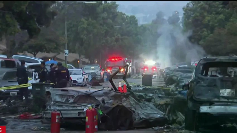 Hiện trường vụ máy bay rơi. (Nguồn: NBC San Diego)