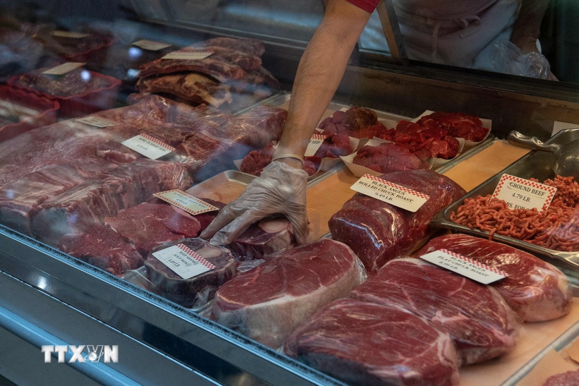 Một cửa hàng thịt bò tại Washington, DC, Mỹ. (Ảnh: AFP/TTXVN)