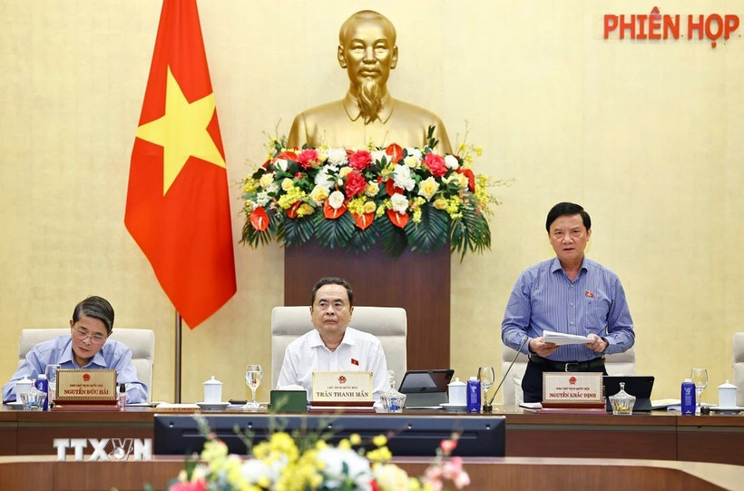 Phó Chủ tịch Quốc hội Nguyễn Khắc Định phát biểu. (Ảnh: Doãn Tấn/TTXVN)