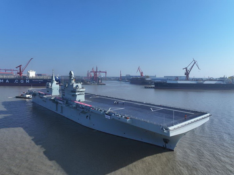 Tàu tấn công đổ bộ thế hệ mới mang tên Tứ Xuyên của Hải quân Trung Quốc. (Nguồn: Xinhua)