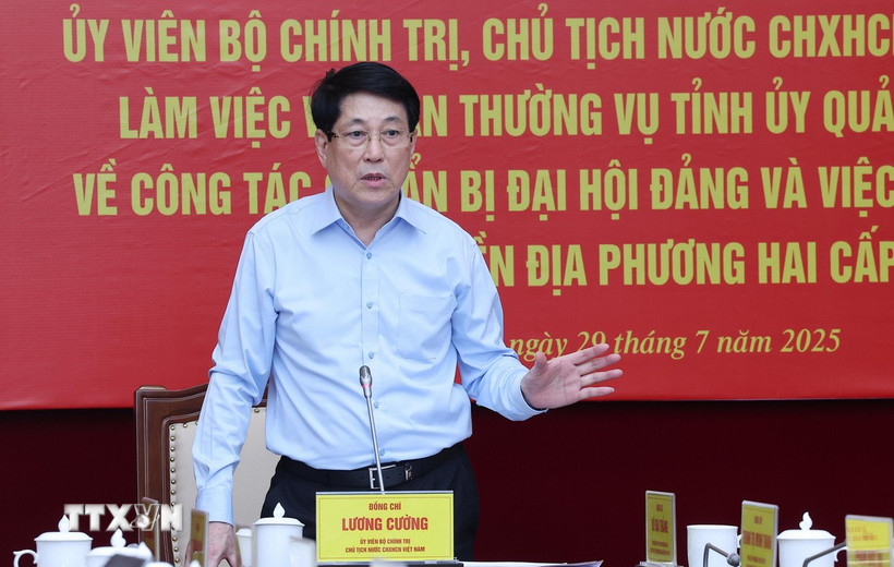 Chủ tịch nước Lương Cường làm việc với Ban Thường vụ Tỉnh ủy Quảng Ninh. (Ảnh: Lâm Khánh/TTXVN)