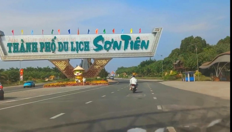Khu du lịch Sơn Tiên.