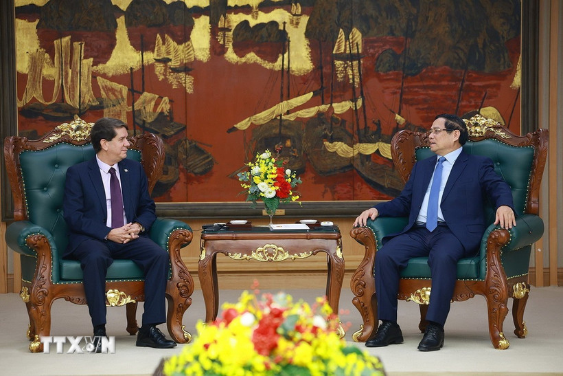 Thủ tướng Phạm Minh Chính tiếp ông Jorge Leganoa Alonso, Chủ tịch Hãng thông tấn Mỹ Latin của Cuba sang thăm và làm việc tại Việt Nam. (Ảnh: Dương Giang/TTXVN)
