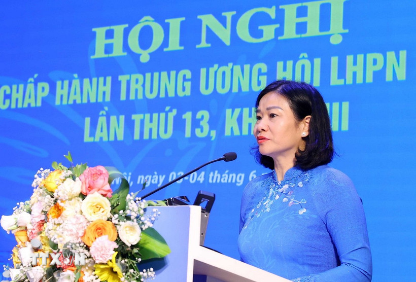 Bà Nguyễn Thị Tuyến, Ủy viên Trung ương Đảng, Chủ tịch Hội Liên hiệp Phụ nữ Việt Nam, phát biểu khai mạc hội nghị. (Ảnh: Văn Điệp/TTXVN)