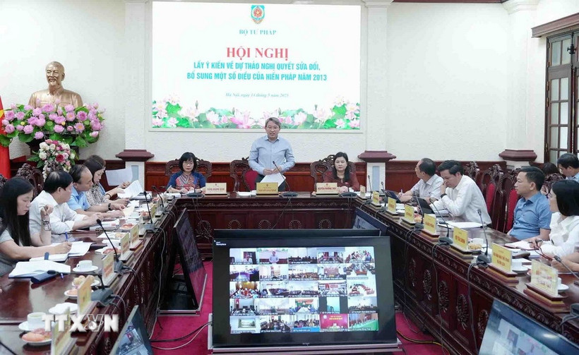 Hội nghị lấy ý kiến về dự thảo Nghị quyết sửa đổi, bổ sung một số điều của Hiến pháp năm 2013 của Bộ Tư pháp. (Ảnh: Phạm Kiên/TTXVN)