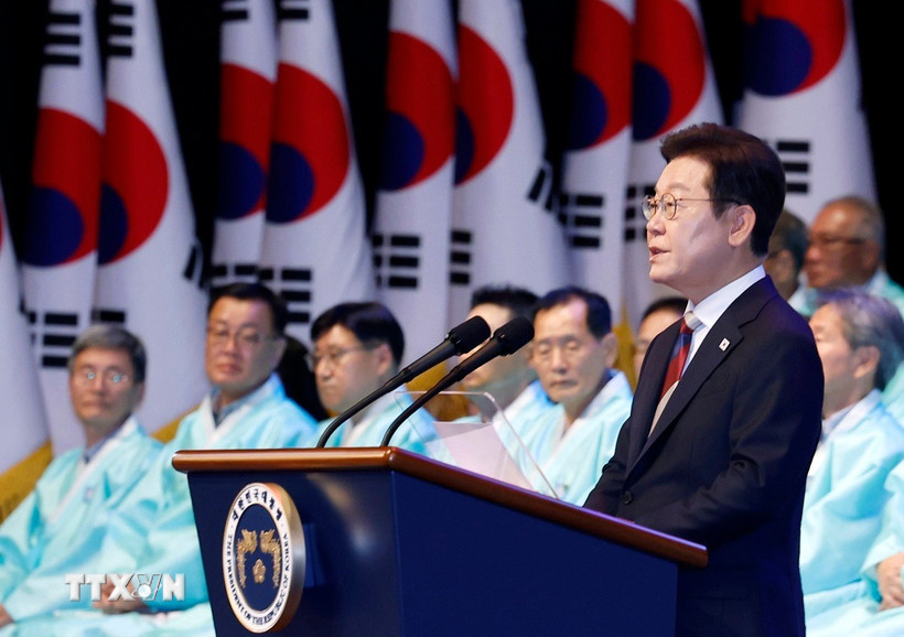 Tổng thống Hàn Quốc Lee Jae Myung phát biểu tại lễ kỷ niệm 80 năm Ngày Giải phóng, ở Seoul, ngày 15/8. (Ảnh: Yonhap/TTXVN)