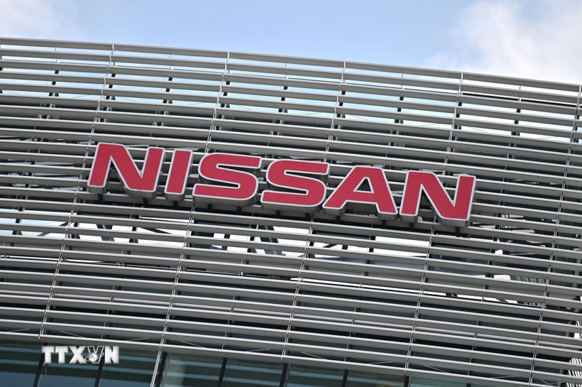 Biểu tượng của Hãng Nissan tại trụ sở ở Yokohama, Nhật Bản. (Ảnh: AFP/TTXVN)