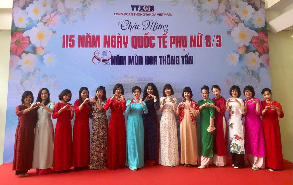 Hân hoan trong không khí ấm áp. (Ảnh: Vietnam+)