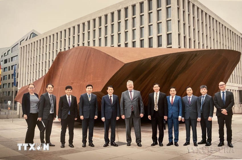 Đại tướng Lương Tam Quang, Bộ trưởng Bộ Công an thăm và làm việc với Cơ quan tình báo Liên bang Đức (2024). (Ảnh: TTXVN phát)