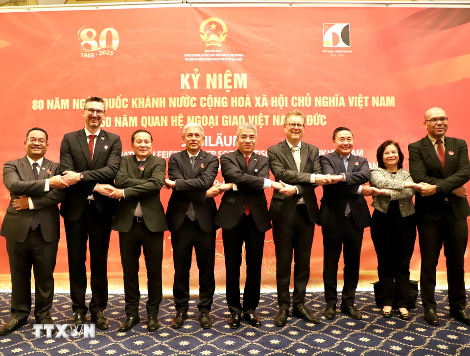 Các đại biểu tham dự Lễ kỷ niệm 80 năm Quốc khánh nước Cộng hòa Xã hội Chủ nghĩa Việt Nam và 50 năm thiết lập quan hệ ngoại giao Việt Nam-Cộng hòa Liên bang Đức, do Đại sứ quán Việt Nam tại Cộng hòa Liên bang Đức tổ chức (9/9/2025). (Ảnh: Phương Hoa/TTXVN)