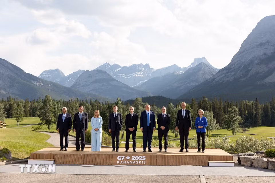 Ngày 17/6/2025, Hội nghị thượng đỉnh Nhóm các nước công nghiệp phát triển (G7) ở Alberta (Canada) đã bế mạc. Hội nghị khép lại song không ra được một tuyên bố thống nhất về những quan điểm chung, cũng không có thỏa thuận cuối cùng nào về cuộc xung đột ở Ukraine hoặc nỗ lực chung nhằm gây sức ép để các bên liên quan đàm phán ngừng bắn. (Ảnh: THX/TTXVN)