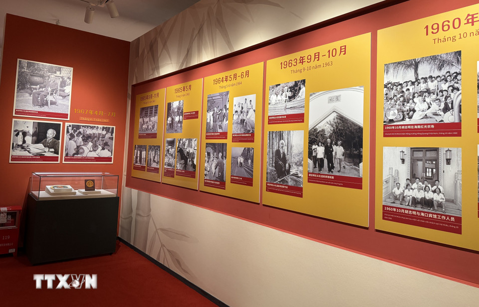 Triển lãm tái hiện những dấu chân cách mạng của Bác tại Trung Quốc. (Ảnh: Mạc Luyện/TTXVN)