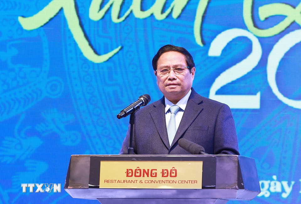 Thủ tướng Phạm Minh Chính chúc Tết cộng đồng người Việt Nam tại Cộng hòa Séc. (Ảnh: Dương Giang/TTXVN)