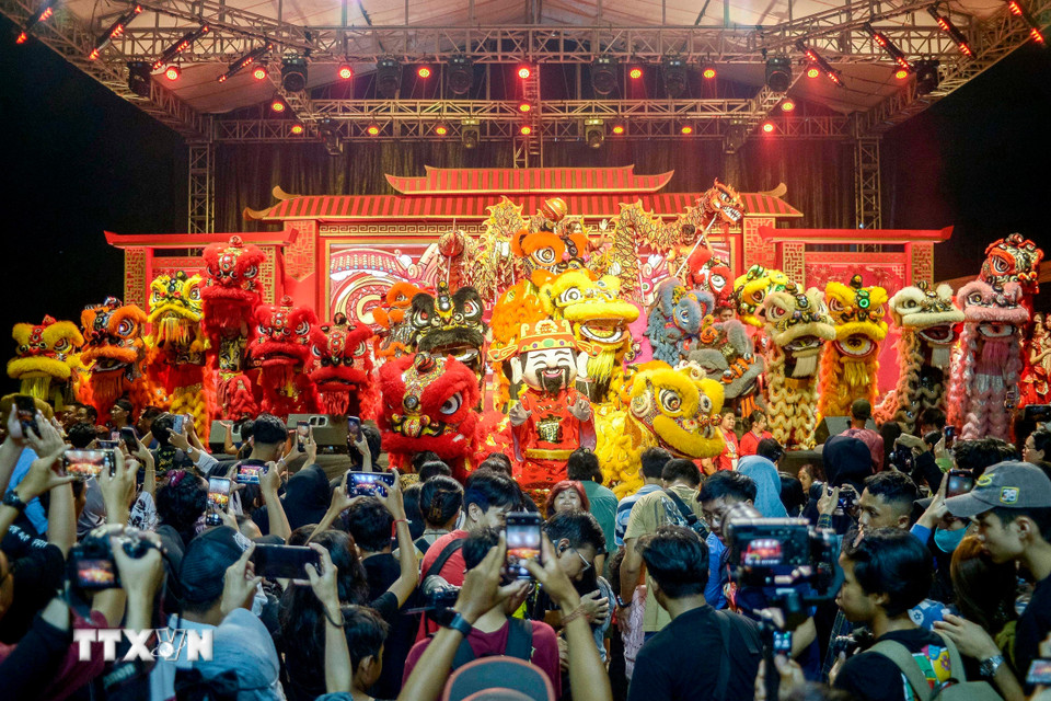 Biểu diễn nghệ thuật dịp tết Nguyên tiêu tại Yogyakarta (Indonesia), ngày 12/2/2025. (Ảnh: THX/TTXVN)