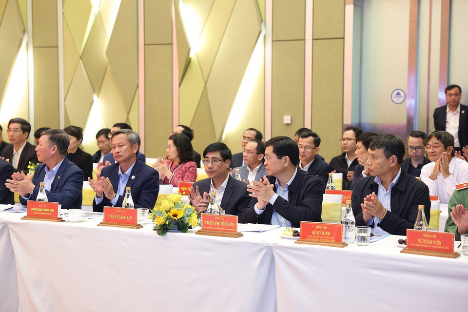 Lãnh đạo thành phố Đà Nẵng tham dự buổi làm việc. (Ảnh: Dương Giang/TTXVN)