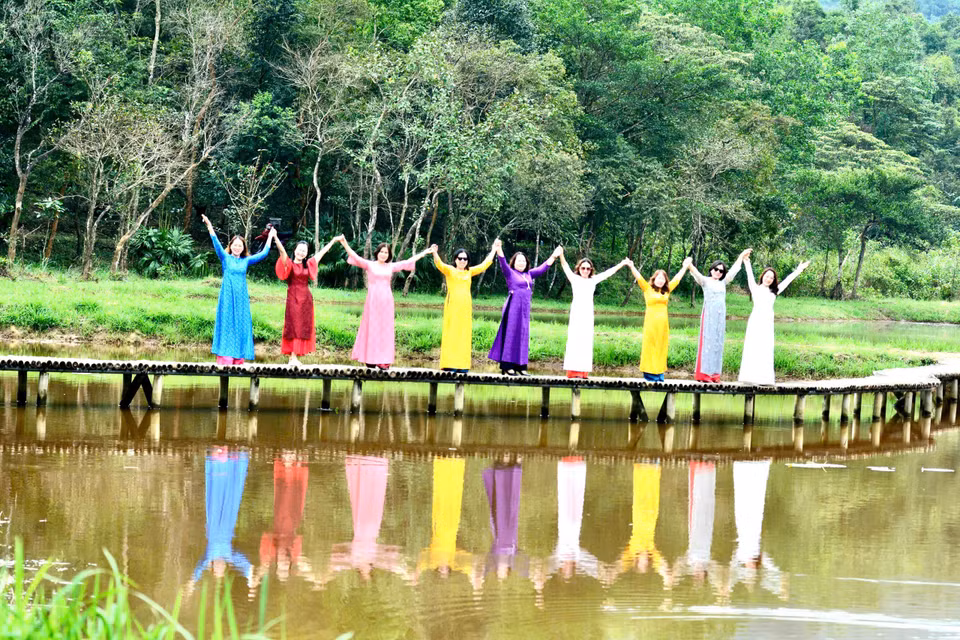 Tươi tắn giữa thiên nhiên. (Ảnh: Vietnam+)