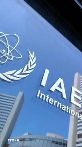 Biểu tượng Cơ quan Năng lượng Nguyên tử Quốc tế (IAEA). (Ảnh: IRNA/TTXVN)